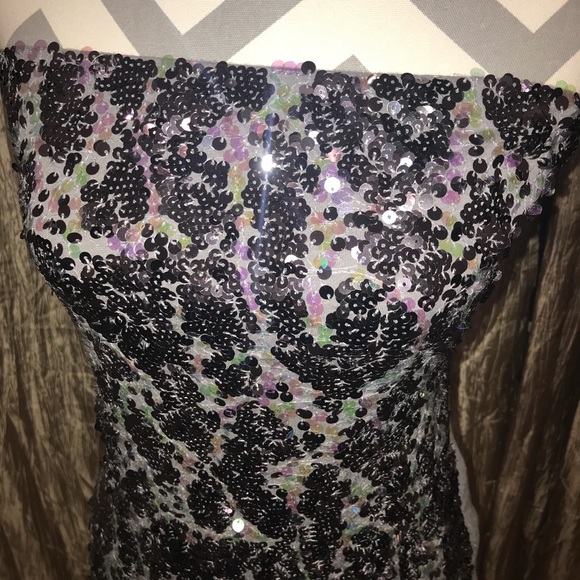 Express Sequin Tube Top - Picture 2 of 6